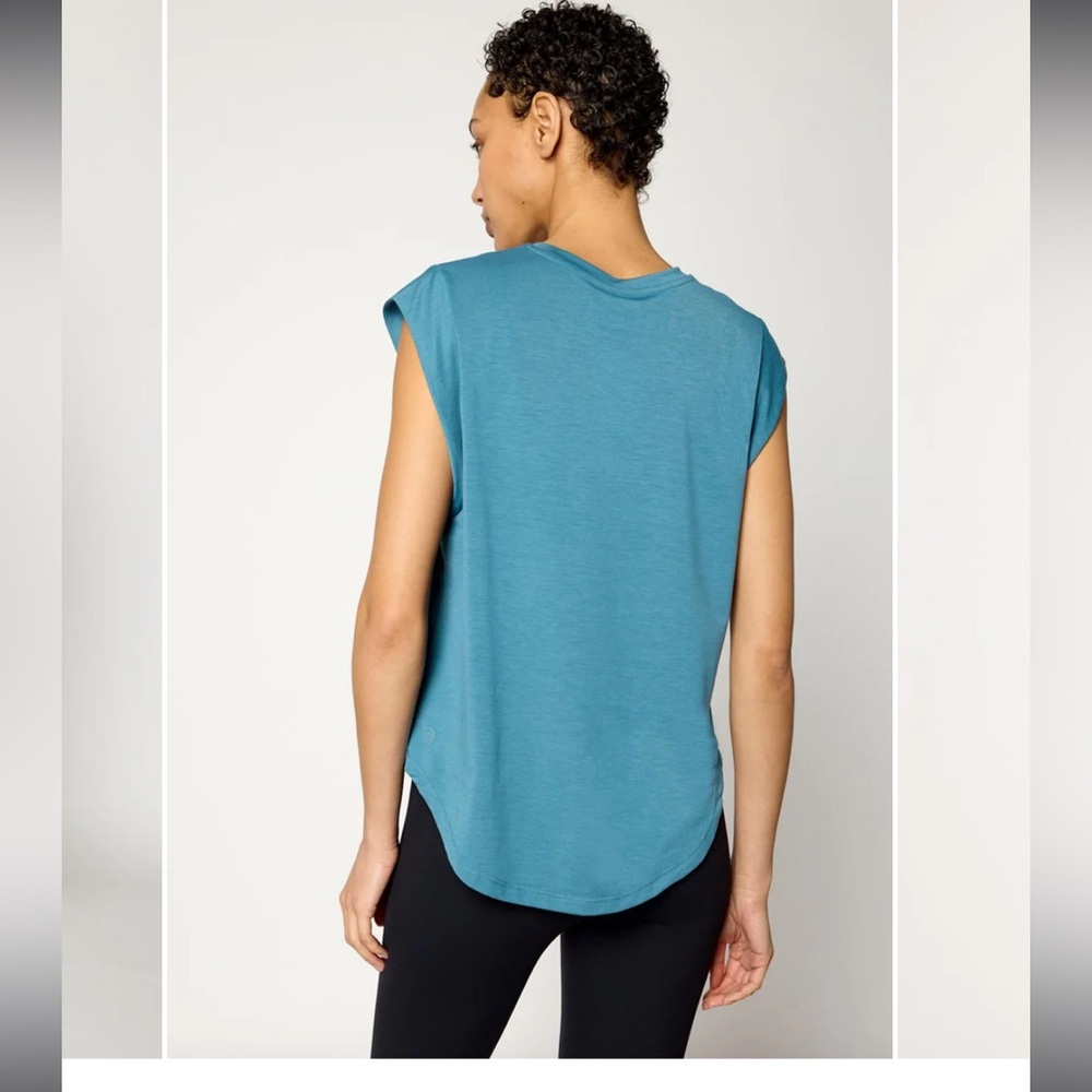 Dynamic Recycled Polyester Extended Shoulder T-Shirt-S/P - Picture 2 of 3
